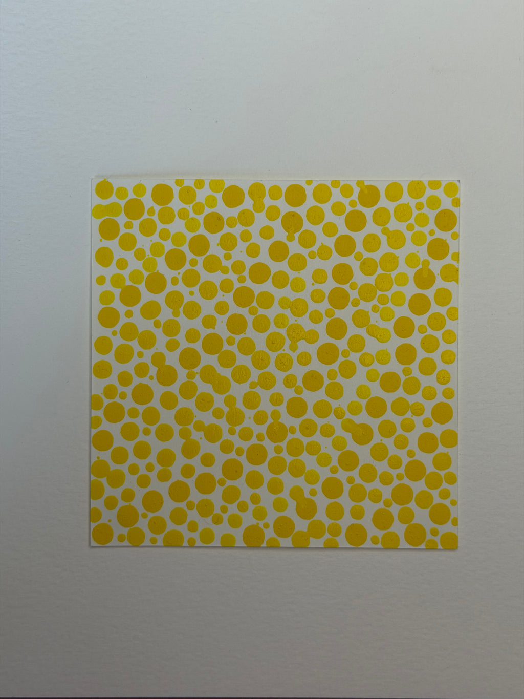 Flowing Constellation Dots: Shades of Yellow