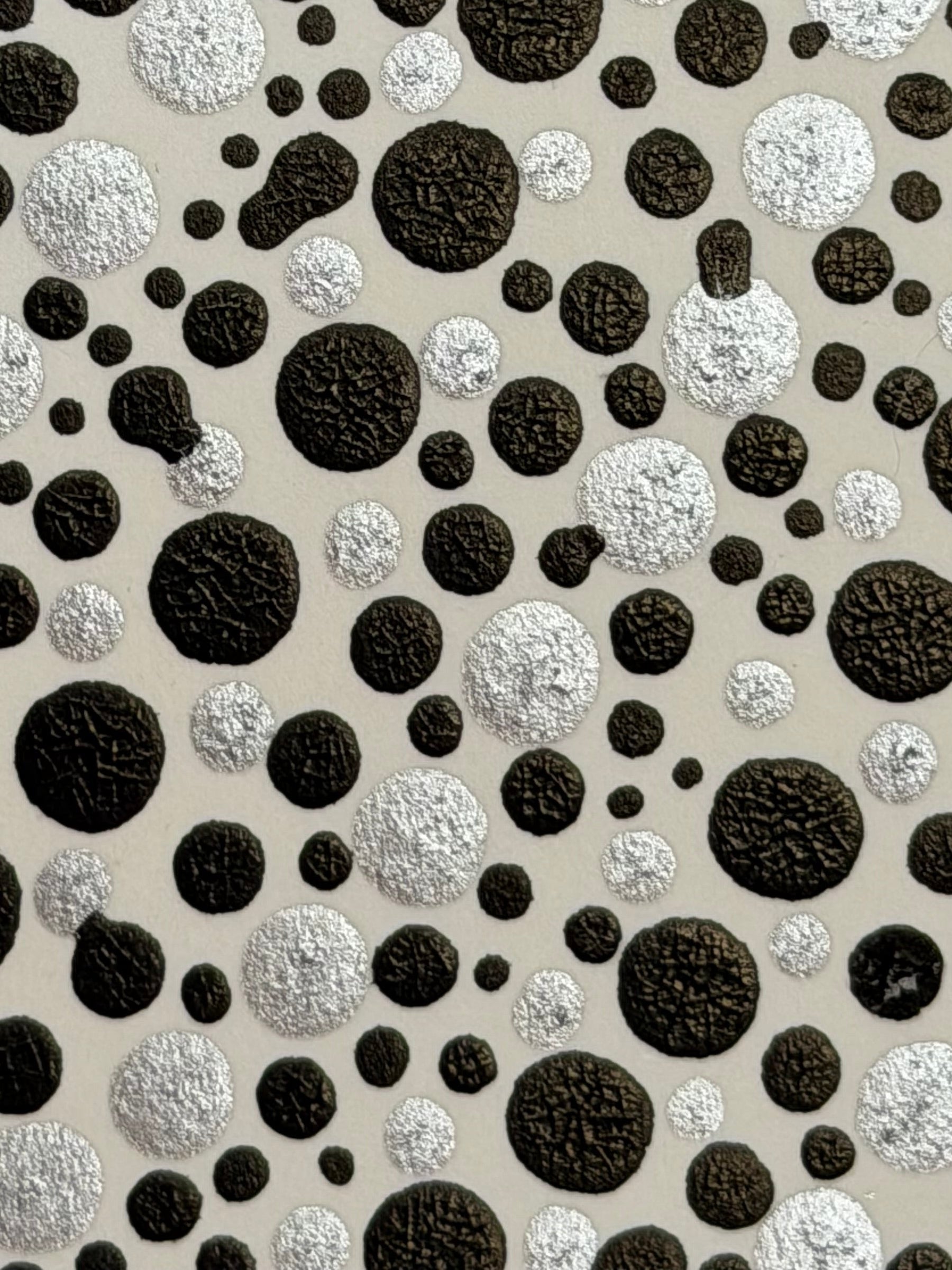 Flowing Constellation Dots: Black and Silver