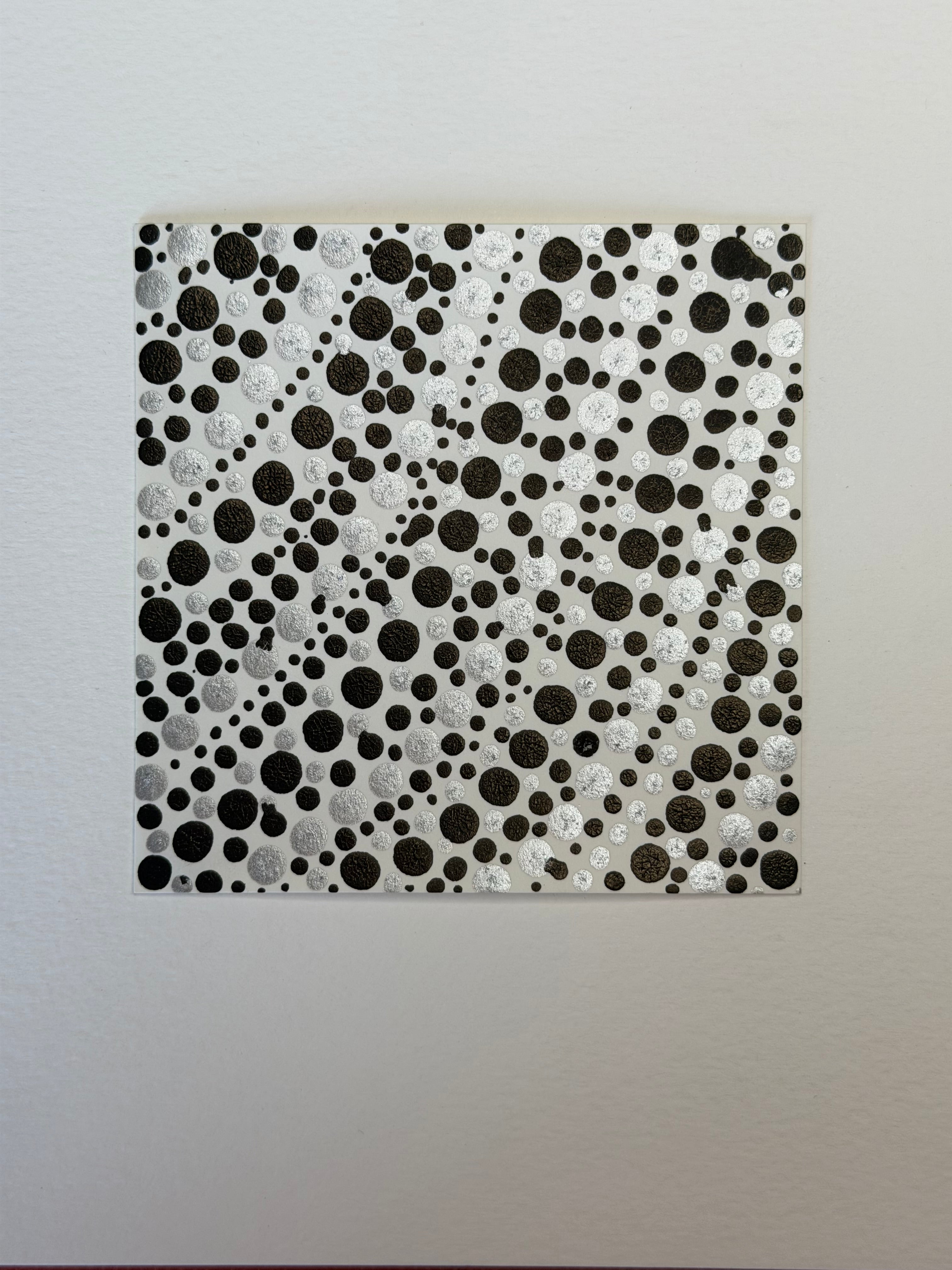 Flowing Constellation Dots: Black and Silver